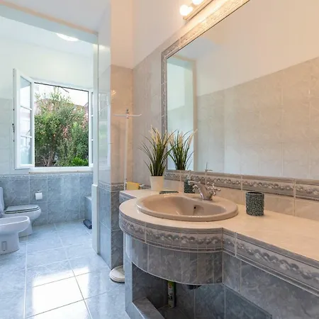 アパート Graca Palace With Private Pool Garden リスボン